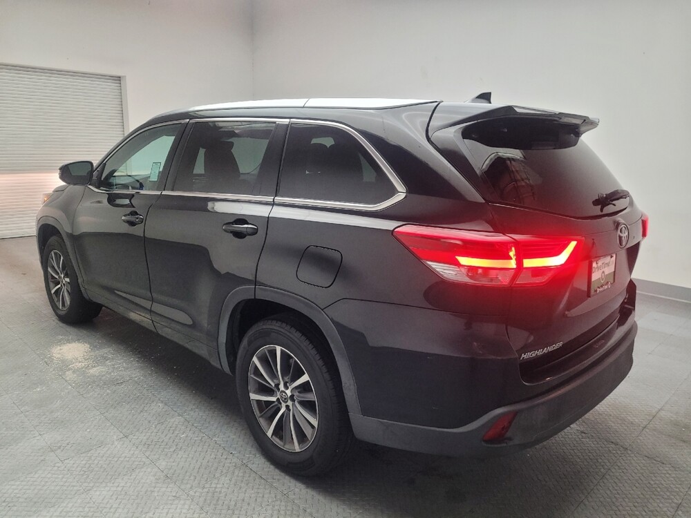 2018 Toyota Highlander in Sacramento, CA 95821 - 18093054 5