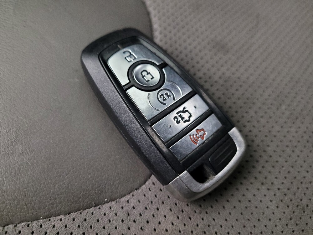 2017 Ford Fusion in Mesa, AZ 85210 - 18093056 32