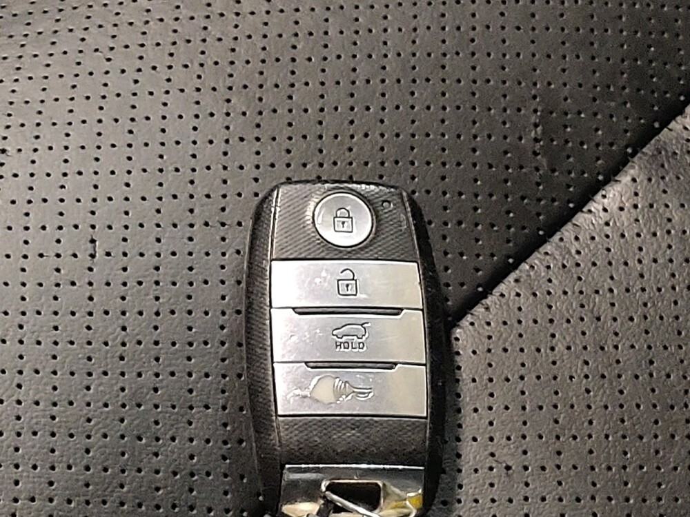 2017 Kia Sorento in Round Rock, TX 78664 - 18093057 32