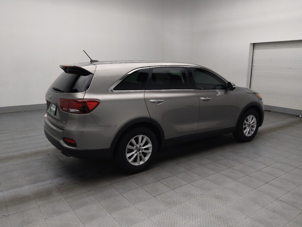 2019 Kia Sorento in Conyers, GA 30094 - 18093066 10