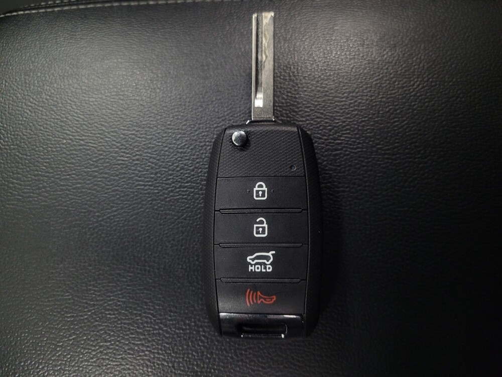 2019 Kia Sorento in Conyers, GA 30094 - 18093066 32