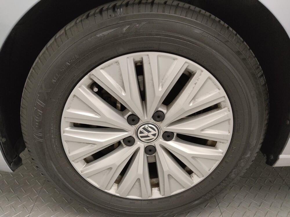 2019 Volkswagen Jetta in Oklahoma City, OK 73139 - 18093079 31