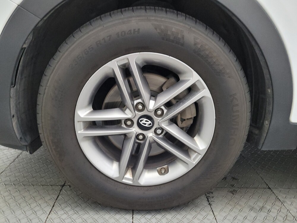 2017 Hyundai Santa Fe in Glendale, AZ 85301 - 18093090 31