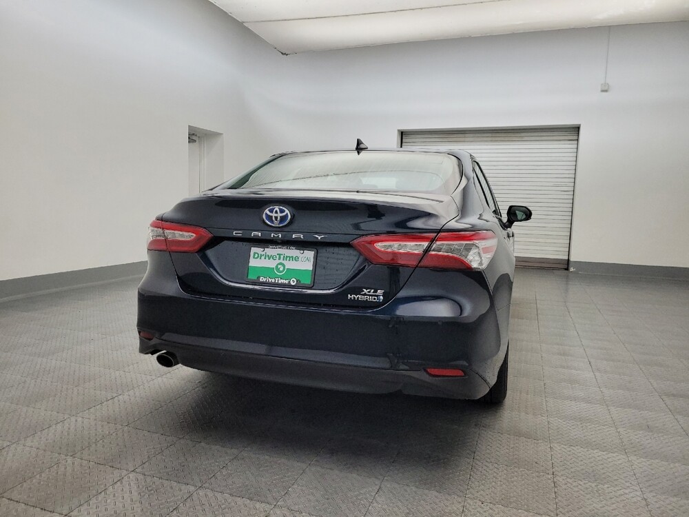 2018 Toyota Camry in Glendale, AZ 85301 - 18093095 7