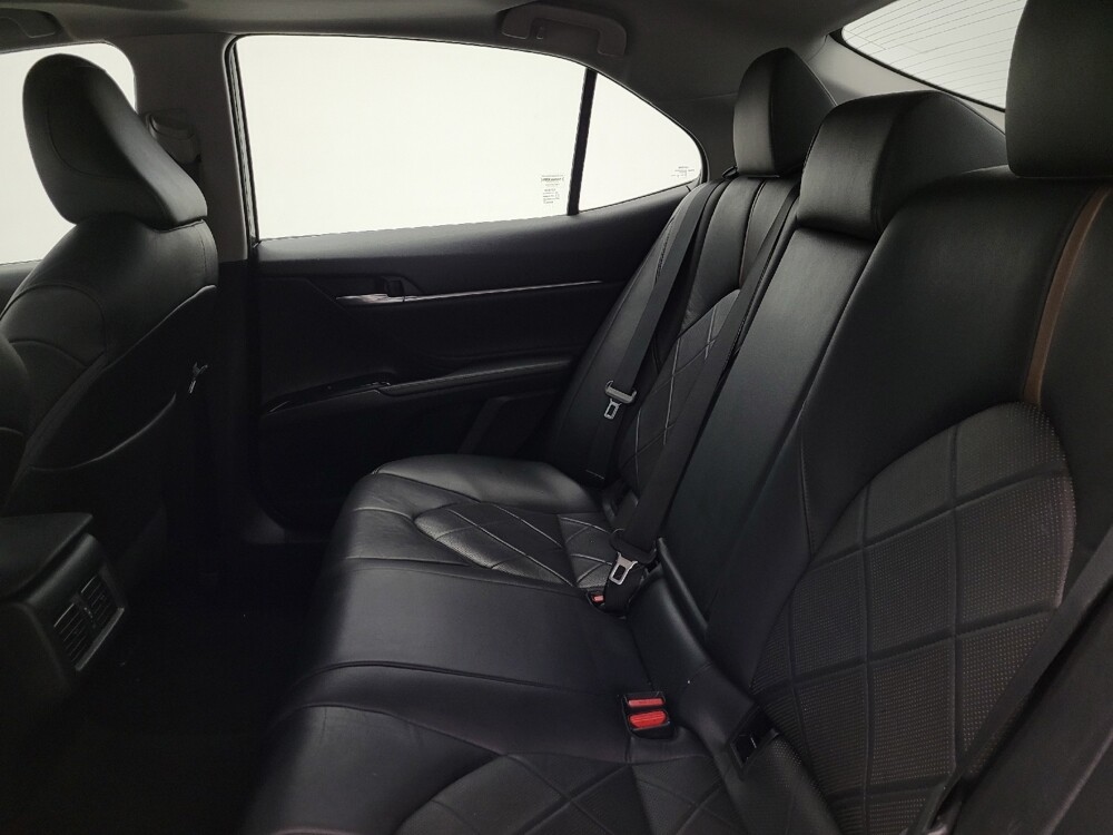 2018 Toyota Camry in Glendale, AZ 85301 - 18093095 18