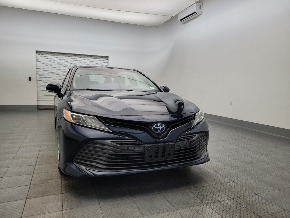 2018 Toyota Camry in Glendale, AZ 85301 - 18093095 14