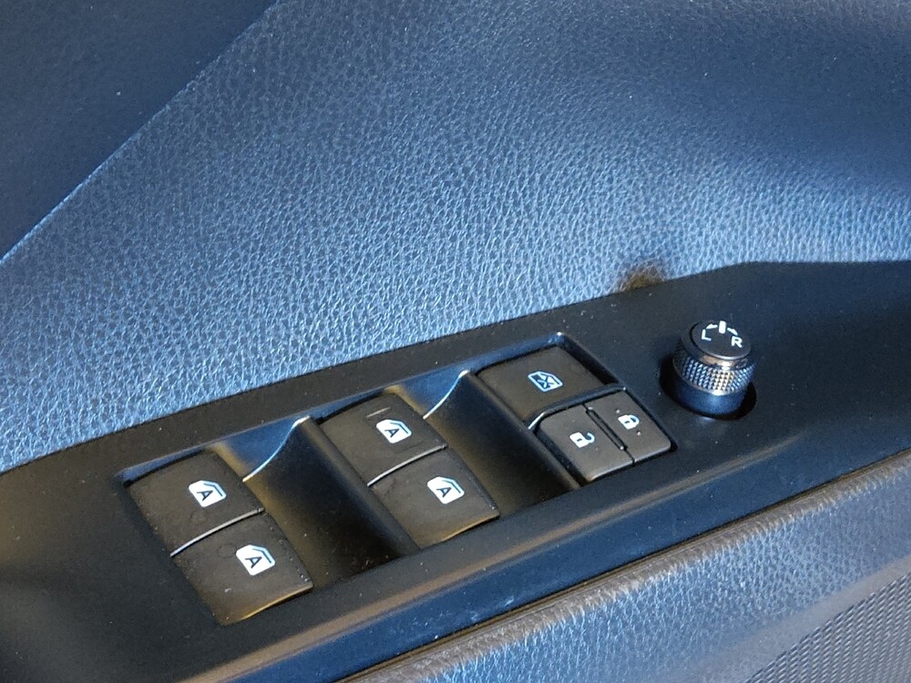 2020 Toyota Camry in Lakeland, FL 33815 - 18093098 27