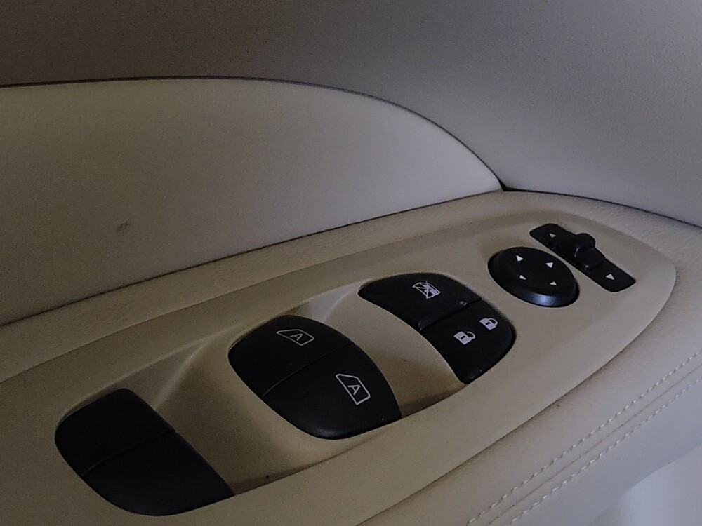 2019 Nissan Pathfinder in Tampa, FL 33619 - 18093102 27