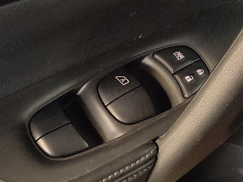 2018 Nissan Rogue in Lakeland, FL 33815 - 18093104 27