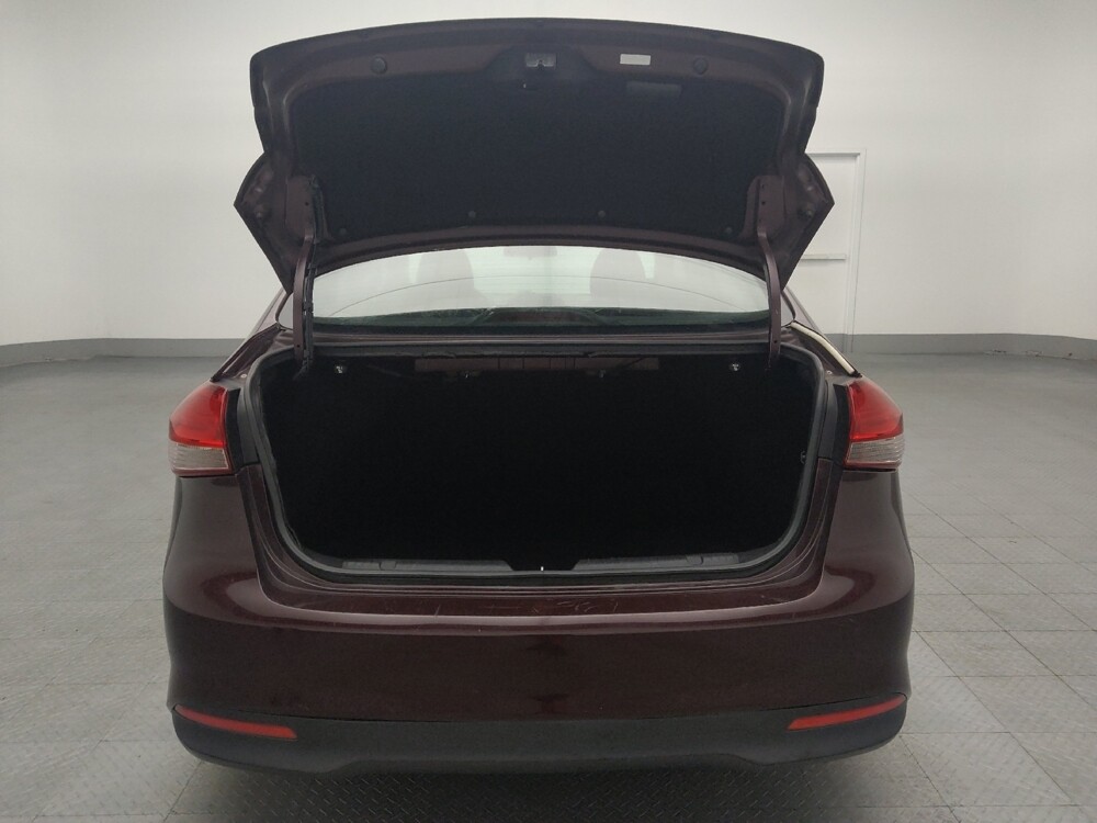 2018 Kia Forte in Jacksonville, FL 32210 - 18093113 29