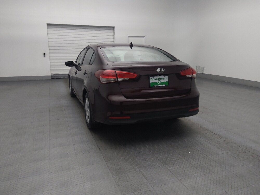 2018 Kia Forte in Jacksonville, FL 32210 - 18093113 6