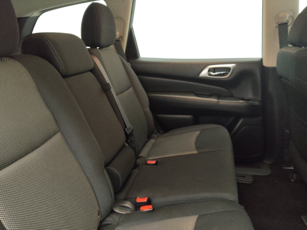 2018 Nissan Pathfinder in Orlando, FL 32808 - 18093128 19