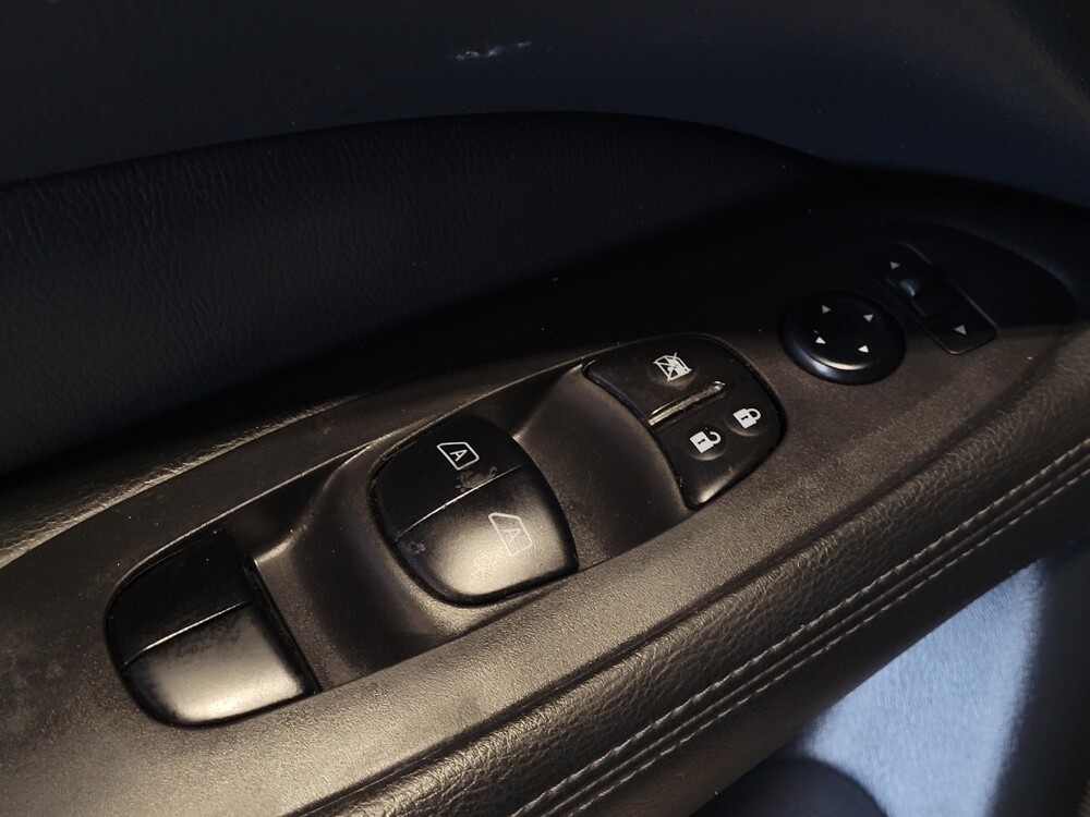 2018 Nissan Pathfinder in Orlando, FL 32808 - 18093128 27