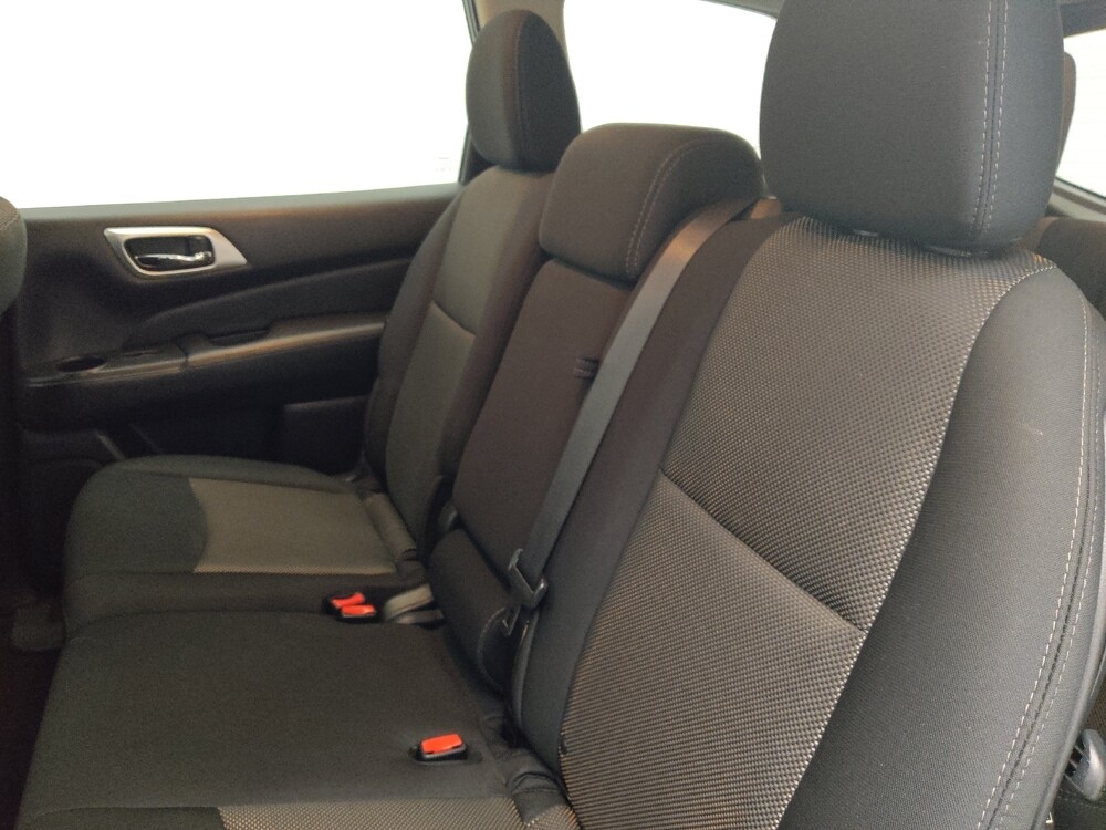 2018 Nissan Pathfinder in Orlando, FL 32808 - 18093128 18