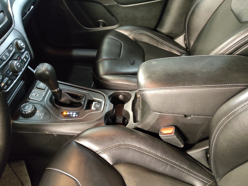 2019 Jeep Cherokee in Columbia, SC 29210 - 18093149 26