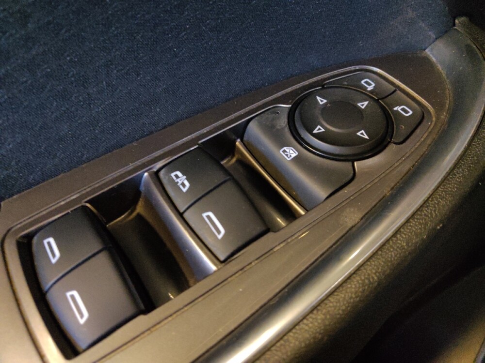 2020 Chevrolet Malibu in Mesa, AZ 85210 - 18093160 27