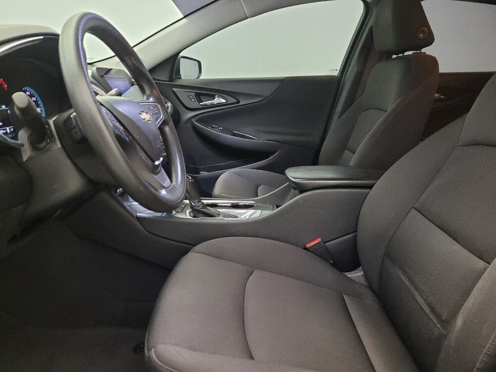 2020 Chevrolet Malibu in Mesa, AZ 85210 - 18093160 17