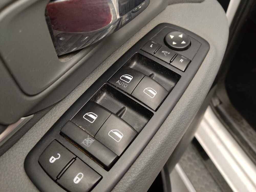 2015 RAM 1500 in Lakewood, CO 80215 - 18093162 27