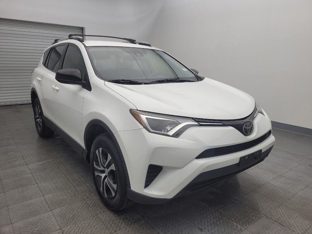 2018 Toyota RAV4 in Baton Rouge, LA 70816 - 18093166 13