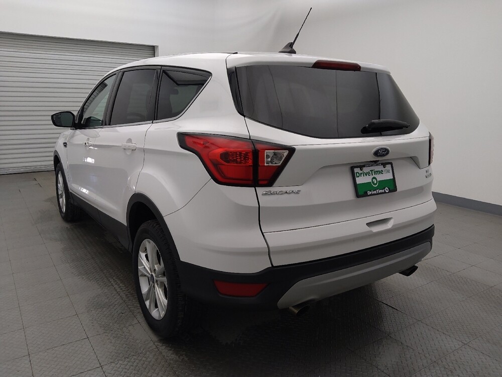 2019 Ford Escape in Live Oak, TX 78233 - 18093168 5