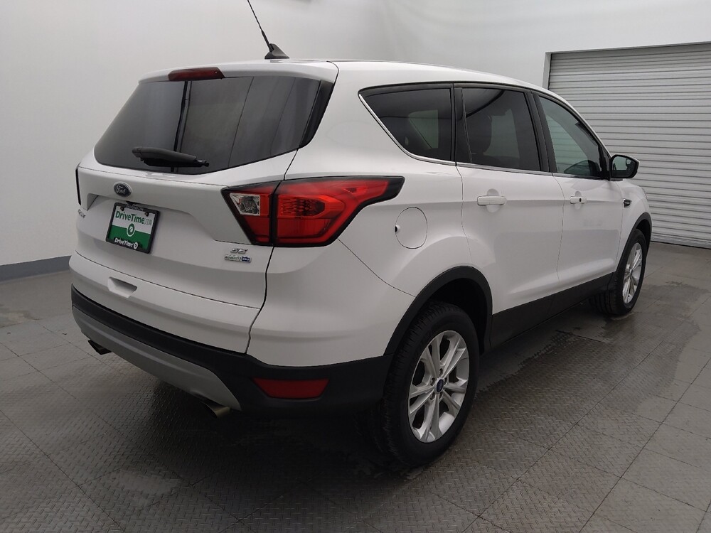 2019 Ford Escape in Live Oak, TX 78233 - 18093168 9