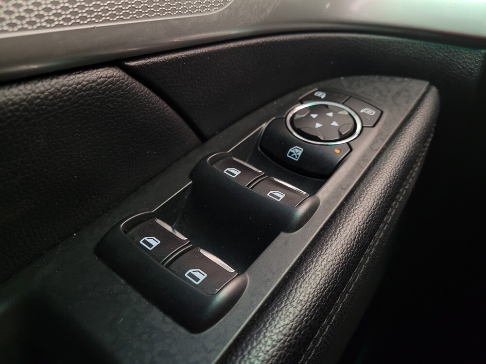 2017 Ford Explorer in Toledo, OH 43617 - 18093181 27