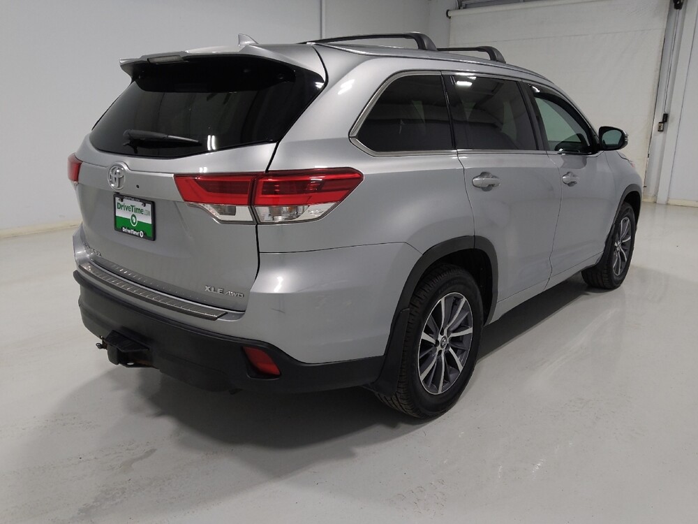 2018 Toyota Highlander in Columbus, OH 43231 - 18093186 9