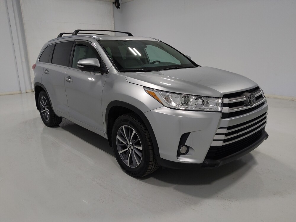 2018 Toyota Highlander in Columbus, OH 43231 - 18093186 13