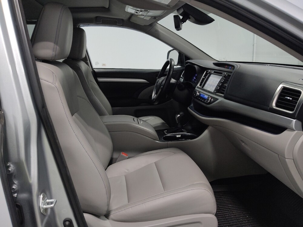 2018 Toyota Highlander in Columbus, OH 43231 - 18093186 21