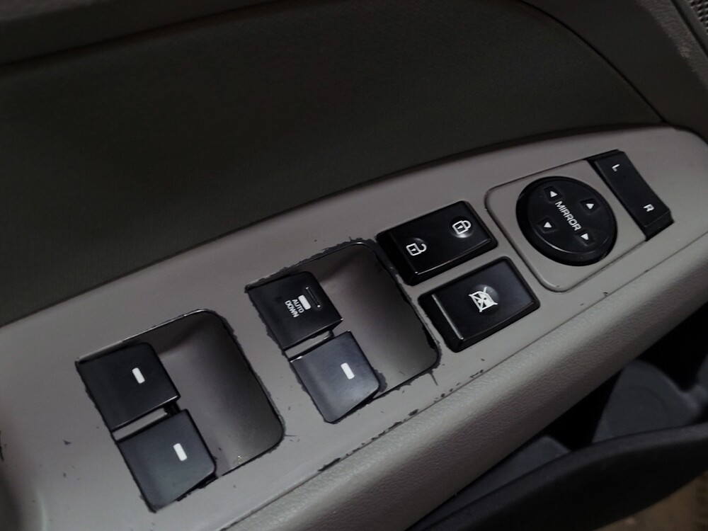 2018 Hyundai Elantra in Pittsburgh, PA 15236 - 18093194 27