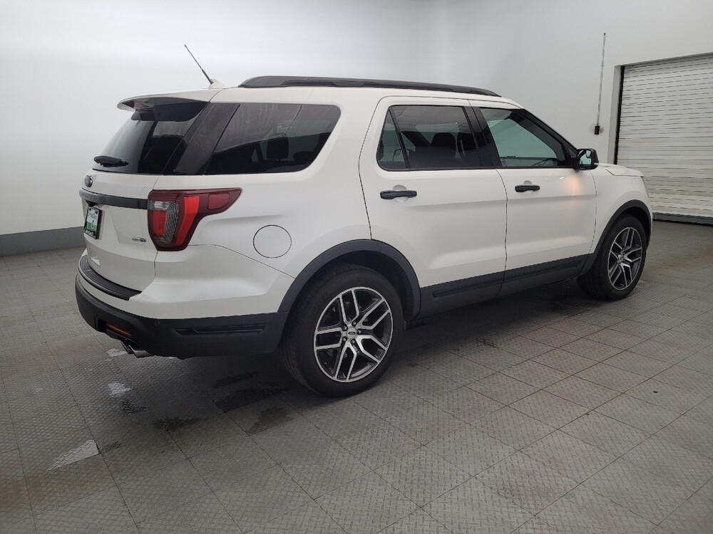 2018 Ford Explorer in Pittsburgh, PA 15236 - 18093197 10