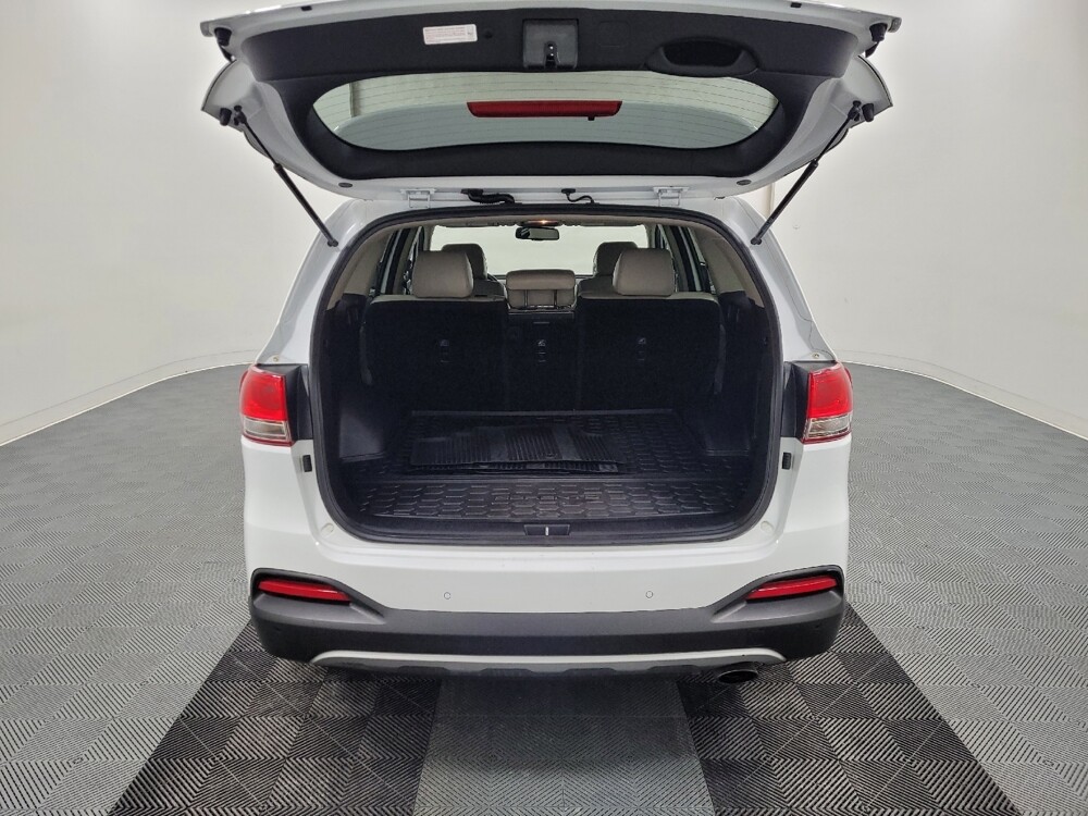2017 Kia Sorento in Pittsburgh, PA 15236 - 18093200 29