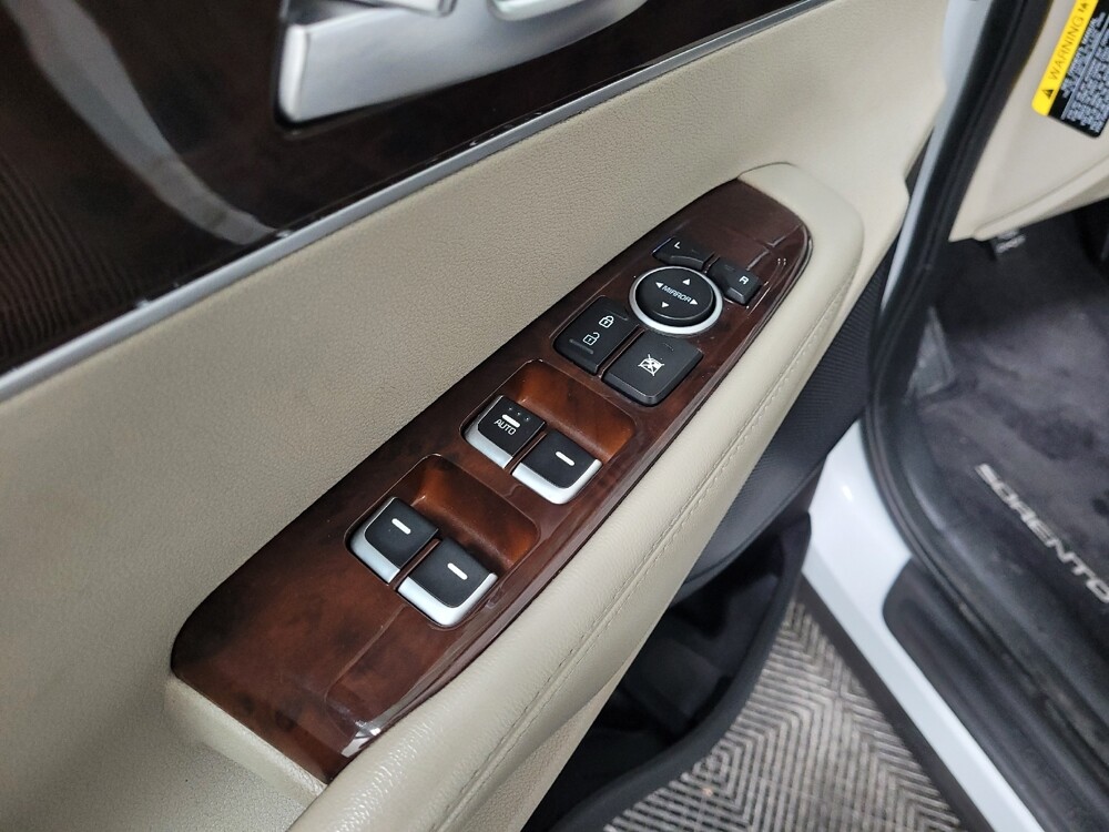 2017 Kia Sorento in Pittsburgh, PA 15236 - 18093200 27