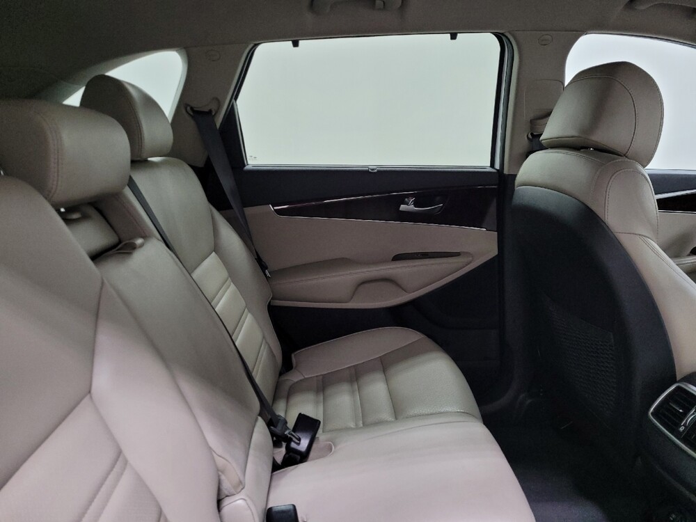 2017 Kia Sorento in Pittsburgh, PA 15236 - 18093200 19
