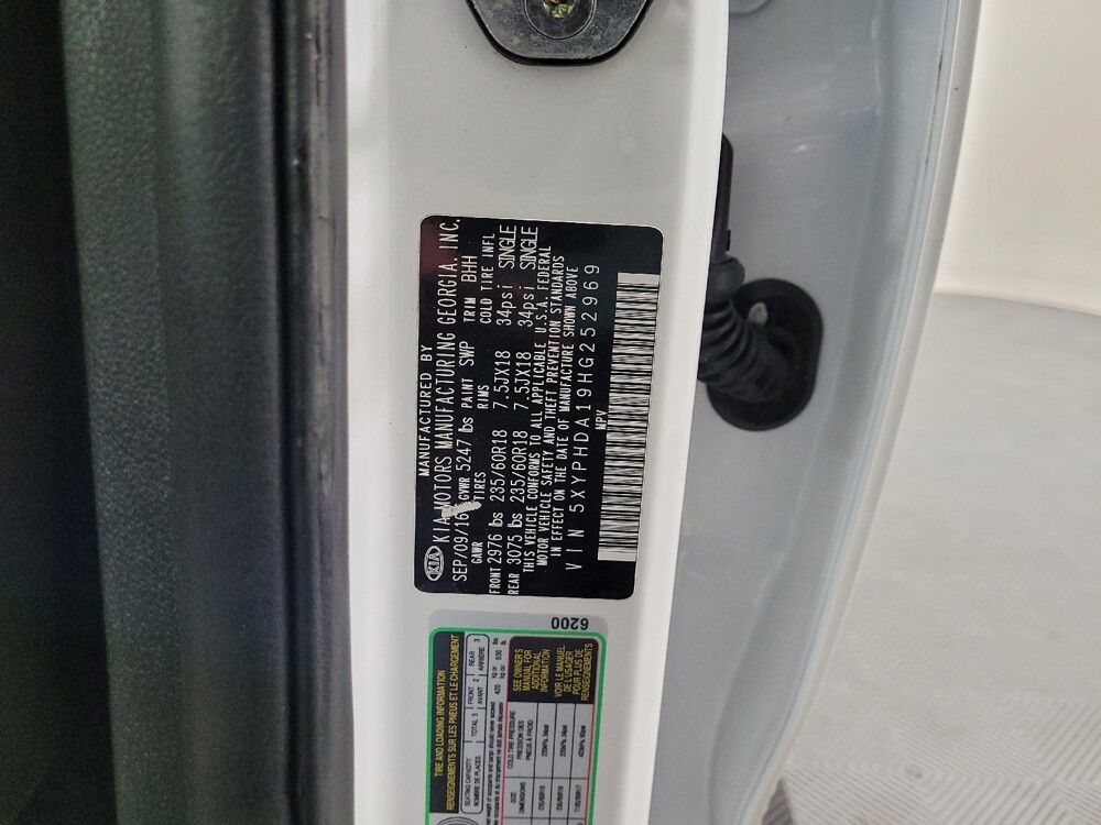 2017 Kia Sorento in Pittsburgh, PA 15236 - 18093200 33