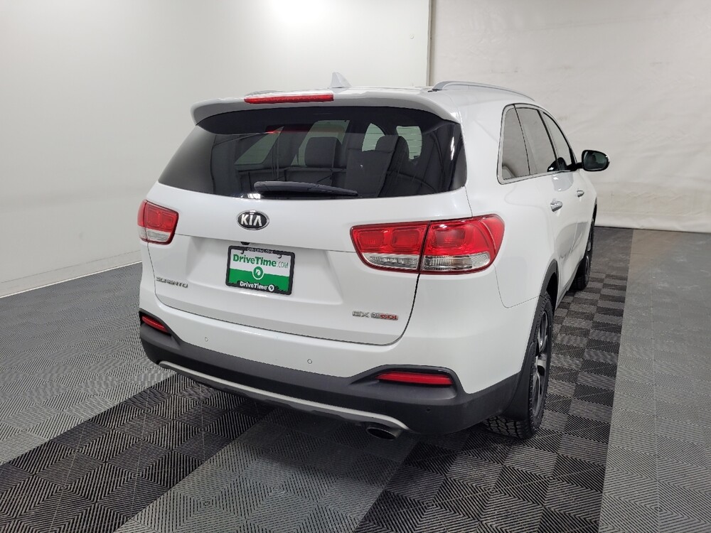 2017 Kia Sorento in Pittsburgh, PA 15236 - 18093200 9