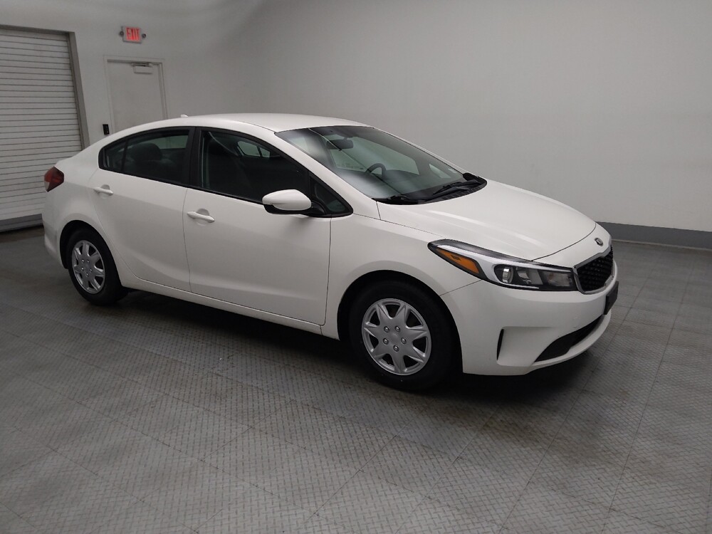 2017 Kia Forte in Peoria, IL 61615 - 18093214 11