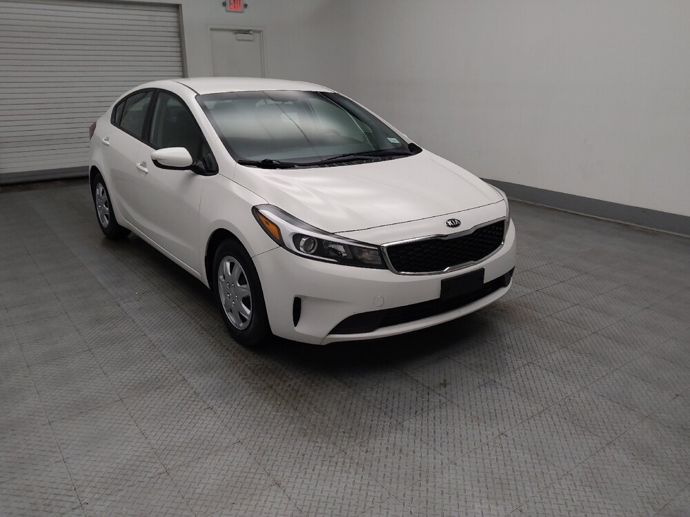 2017 Kia Forte in Peoria, IL 61615 - 18093214 13
