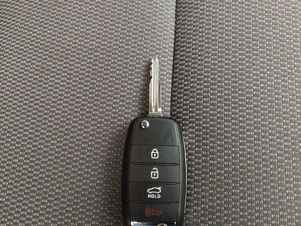 2017 Kia Forte in Peoria, IL 61615 - 18093214 32