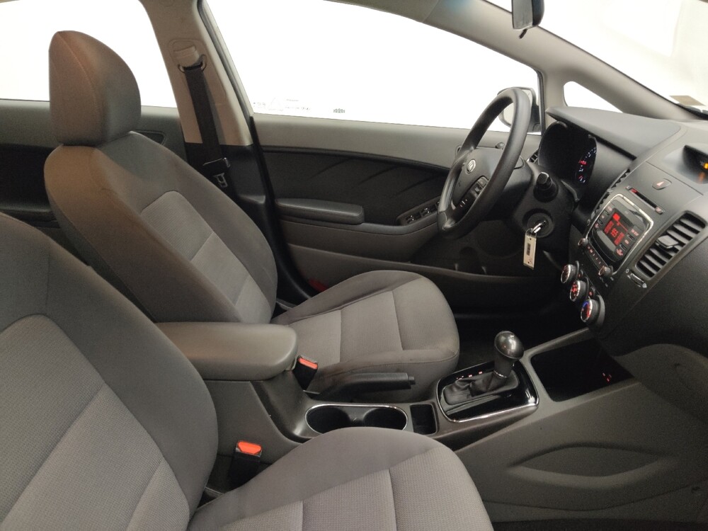 2017 Kia Forte in Peoria, IL 61615 - 18093214 21