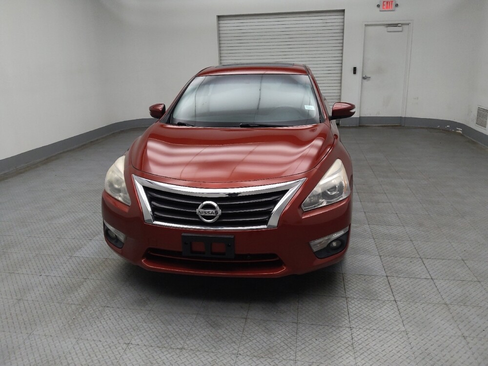2014 Nissan Altima in Lombard, IL 60148 - 18093217 15