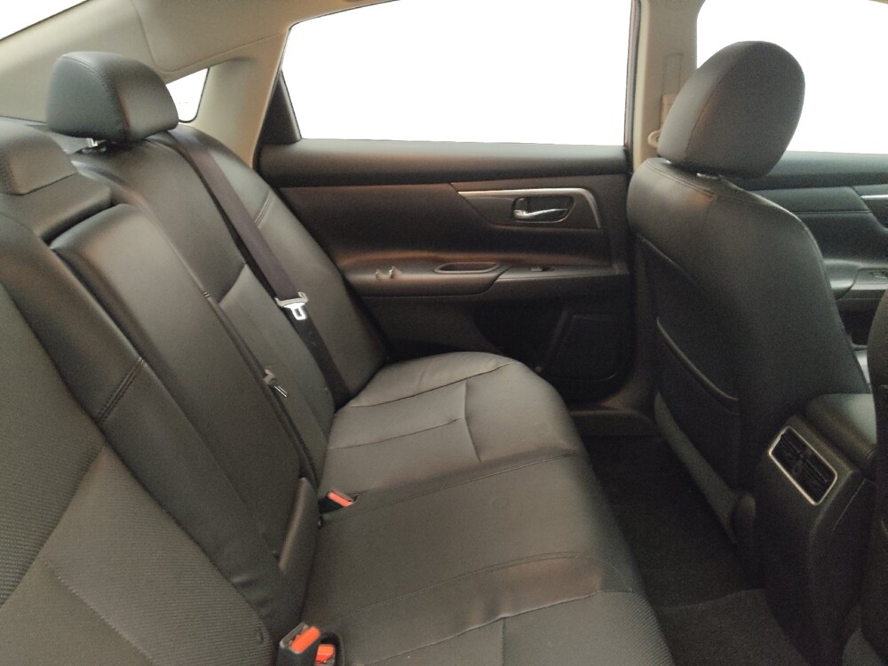 2014 Nissan Altima in Lombard, IL 60148 - 18093217 19