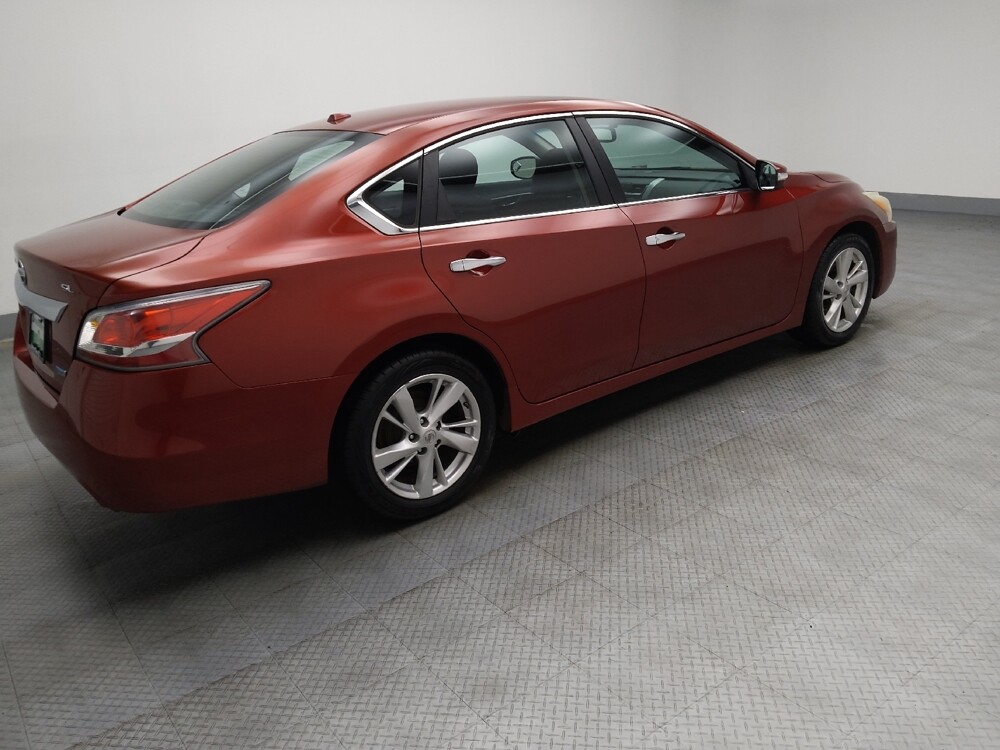 2014 Nissan Altima in Lombard, IL 60148 - 18093217 10