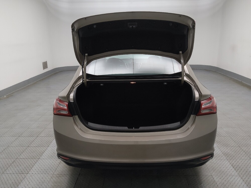 2022 Chevrolet Malibu in Peoria, IL 61615 - 18093218 29