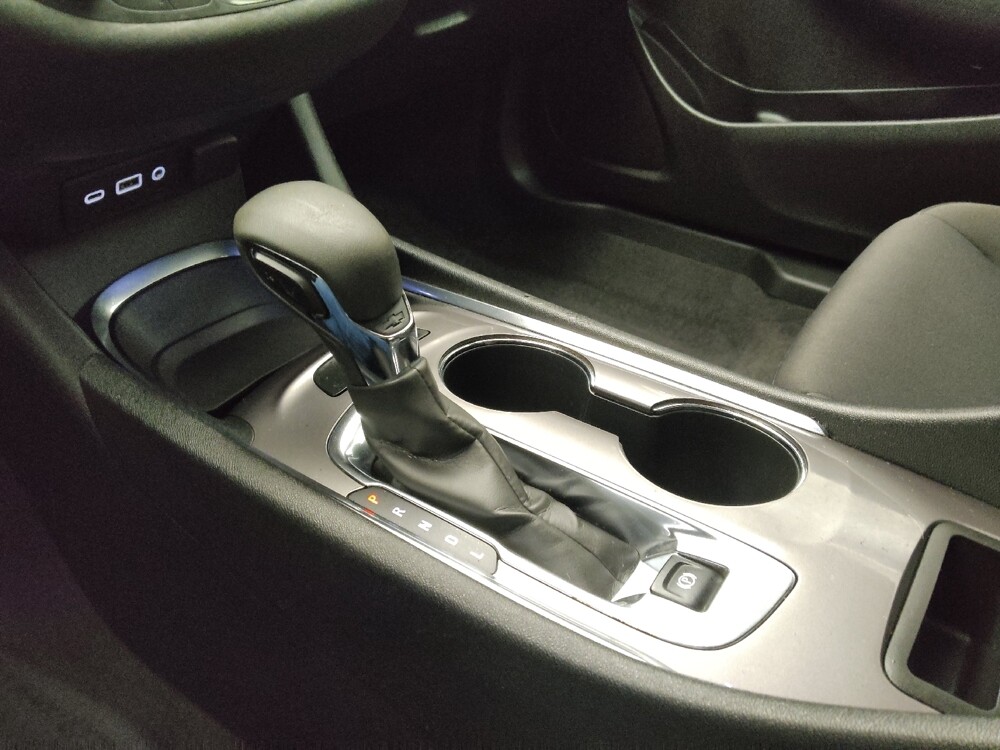 2022 Chevrolet Malibu in Peoria, IL 61615 - 18093218 26