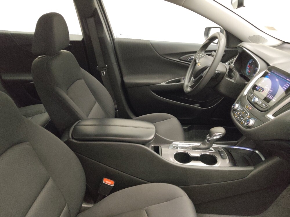 2022 Chevrolet Malibu in Peoria, IL 61615 - 18093218 21