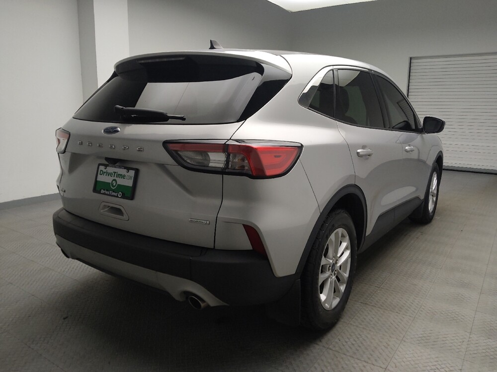 2020 Ford Escape in Grand Rapids, MI 49508 - 18093220 9