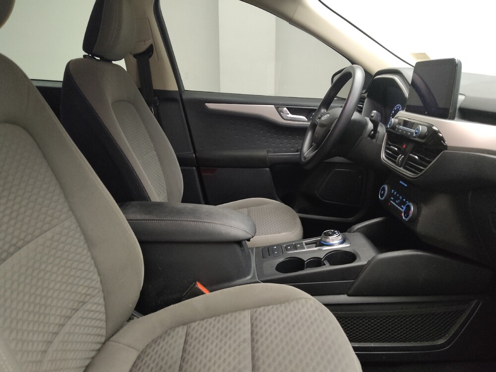 2020 Ford Escape in Grand Rapids, MI 49508 - 18093220 21