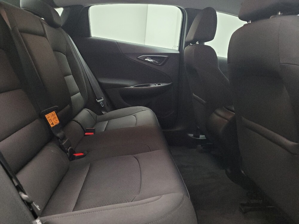 2018 Chevrolet Malibu in Madison, TN 37115 - 18093222 19