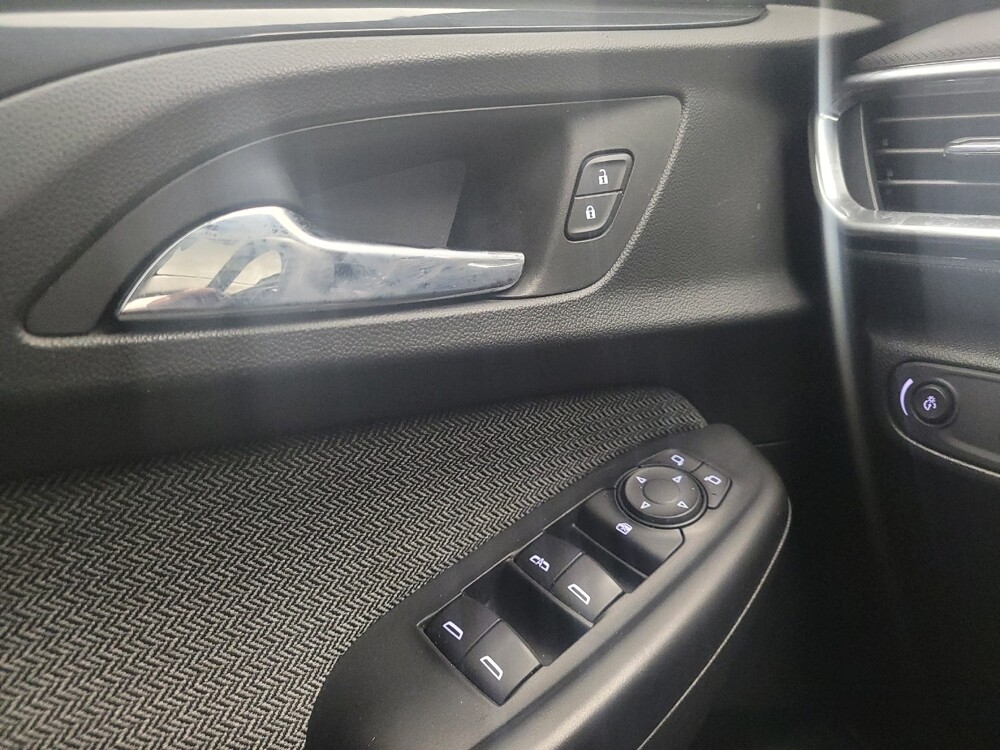 2021 Chevrolet TrailBlazer in Taylor, MI 48180 - 18093225 27